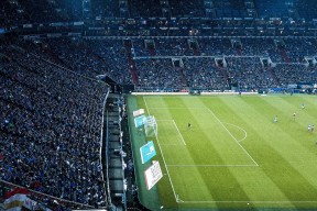 乐鱼体育线上网站-哈登在篮网比赛中败北，重要助攻引发热议！赛场气氛高涨